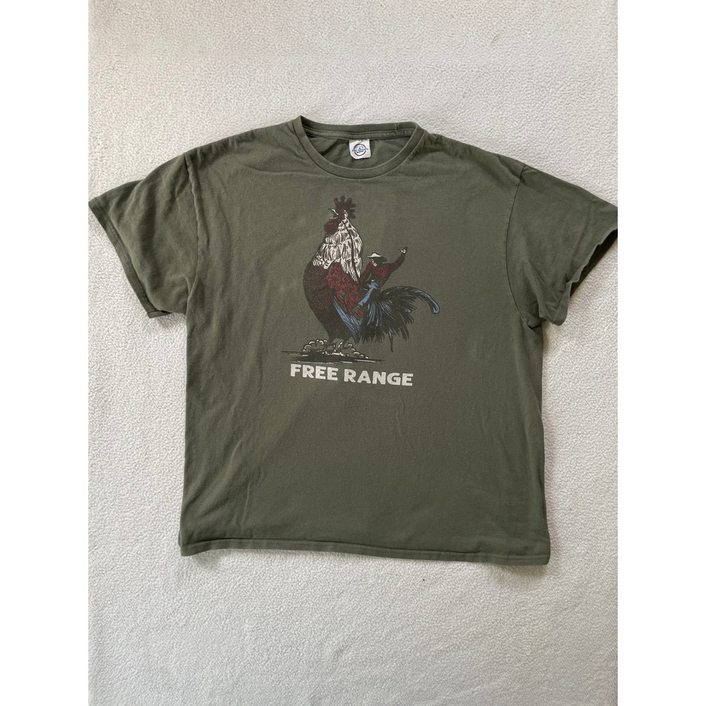 Delta Mens Large T-Shirt Green Free Range Cowboy Riding‎ Rooster Graphic Tee